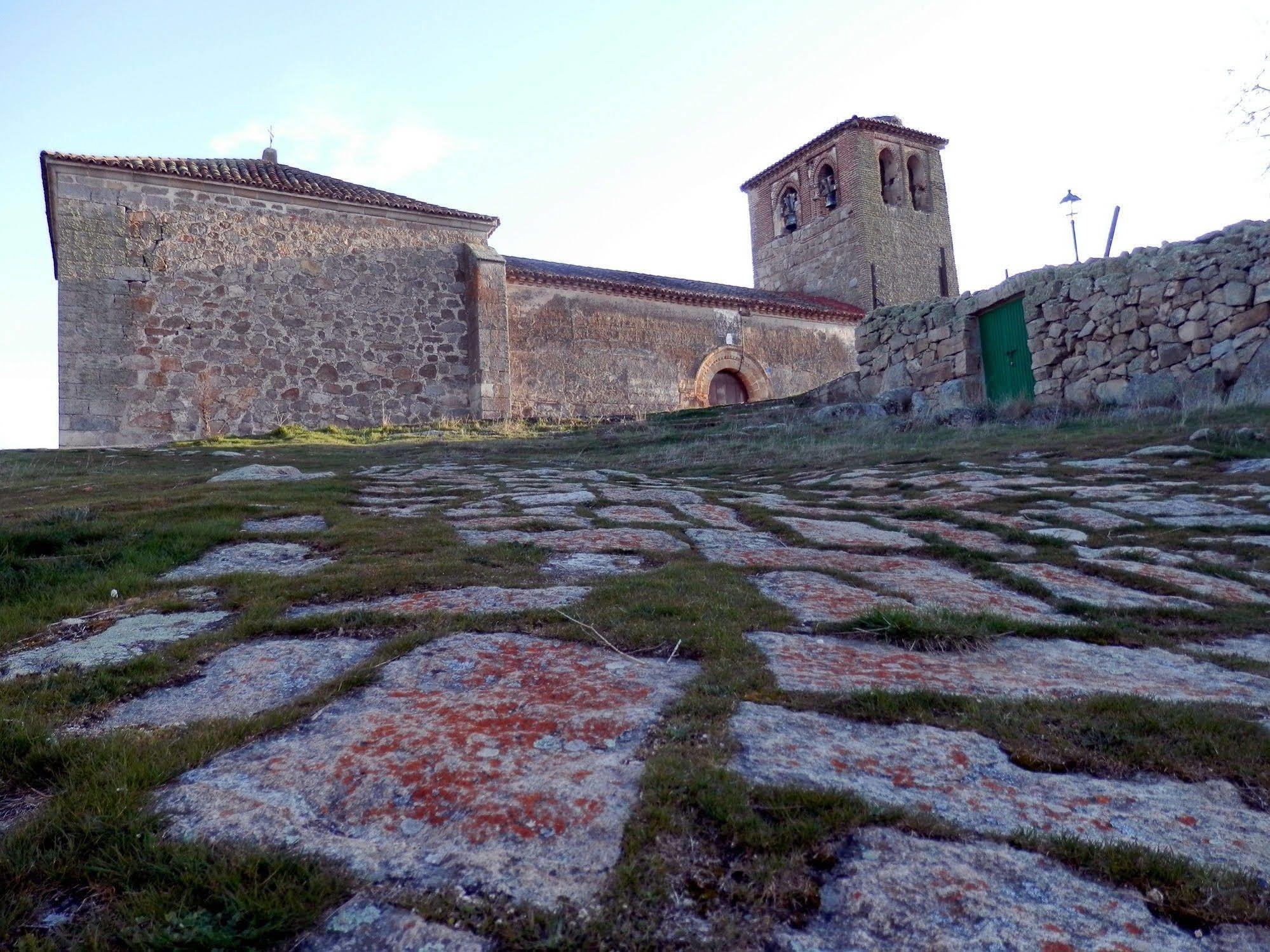 Casa Rural El Dolmen Bernuy-Salinero Екстер'єр фото