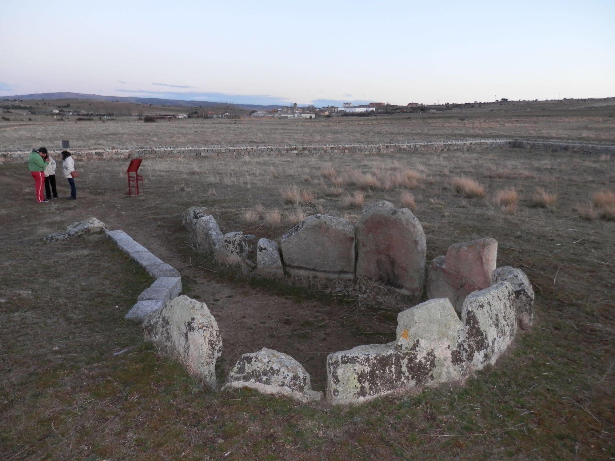 Casa Rural El Dolmen Bernuy-Salinero Екстер'єр фото